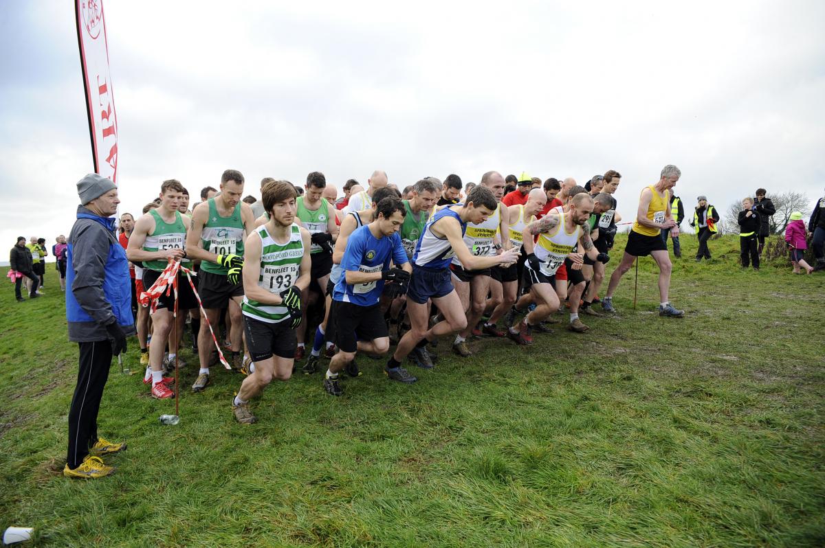 And they're off! Runners leave the start line at the Benfleet 15