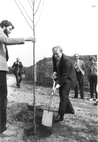 Digging deep - former Labour Party leader Neil Kinnock during a visit to Wat Tyler Country Park