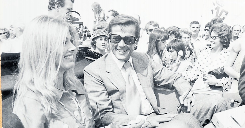 Good to see you Mr Bond - Roger Moore and Britt Ekland breeze into Rayleigh for the May Fair back in July 1974