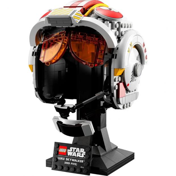 Echo: LEGO Star Wars Luke Skywalker Red Five Helmet Set (IWOOT)