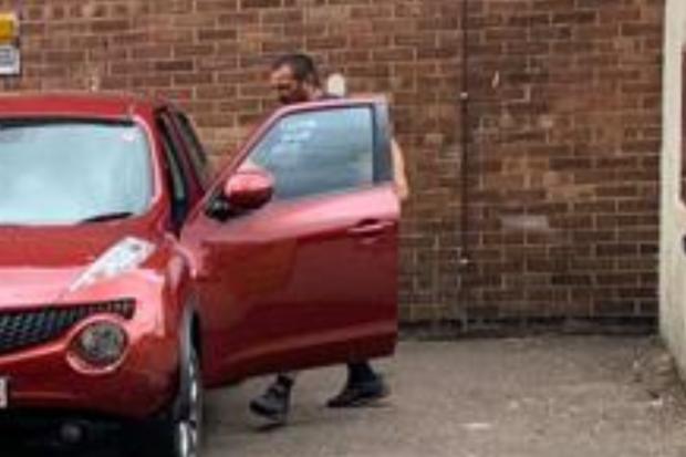 Echo: Driving ban - Parker leaves Colchester Magistrates' Court