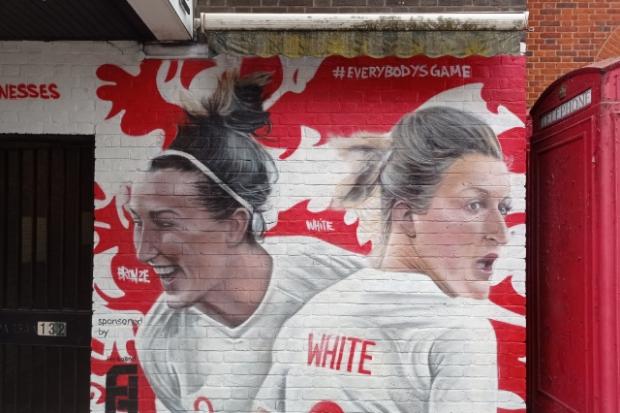 High Street cafe's mural celebrates Lionesses' success as they reach Euro final