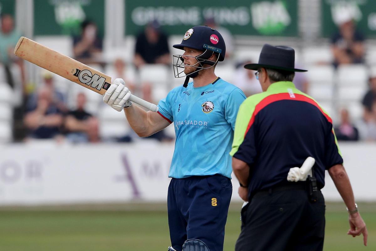In-form - Grant Roelofsen hit 90 as Essex Eagles beat Yorkshire