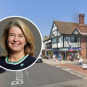 Southend West MP Anna Firth is leading calls for a banking hub to be opened in Leigh.