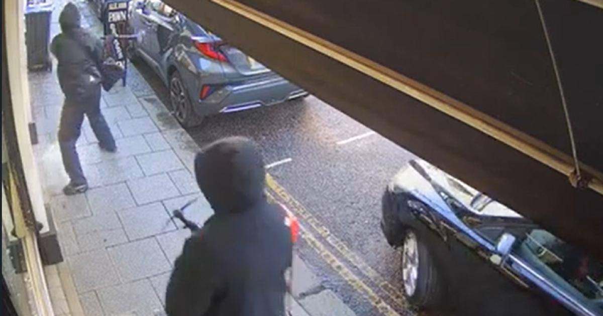 Raiders smash Southend jewellers' windows with sledgehammer and pickaxe